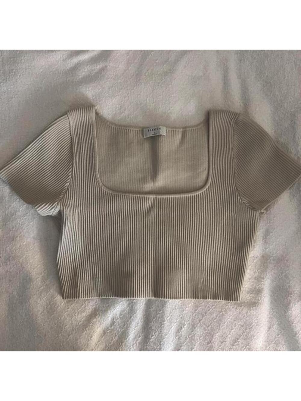 Aritzia Babaton ribbed crop top